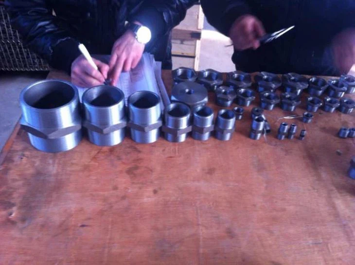 סגסוגת  600  Inconel  600  שקע מזויף הברגה הברגה מצמד צלב צימוד צלב