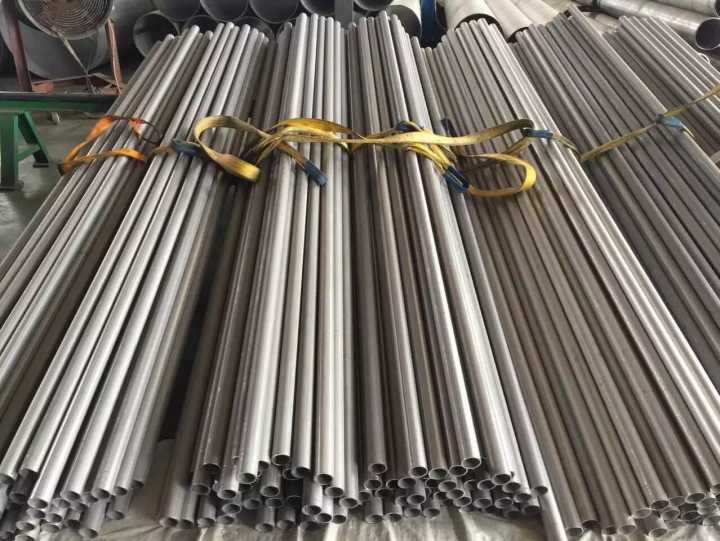 ASTM A 213  T 11  צינורות חלקים